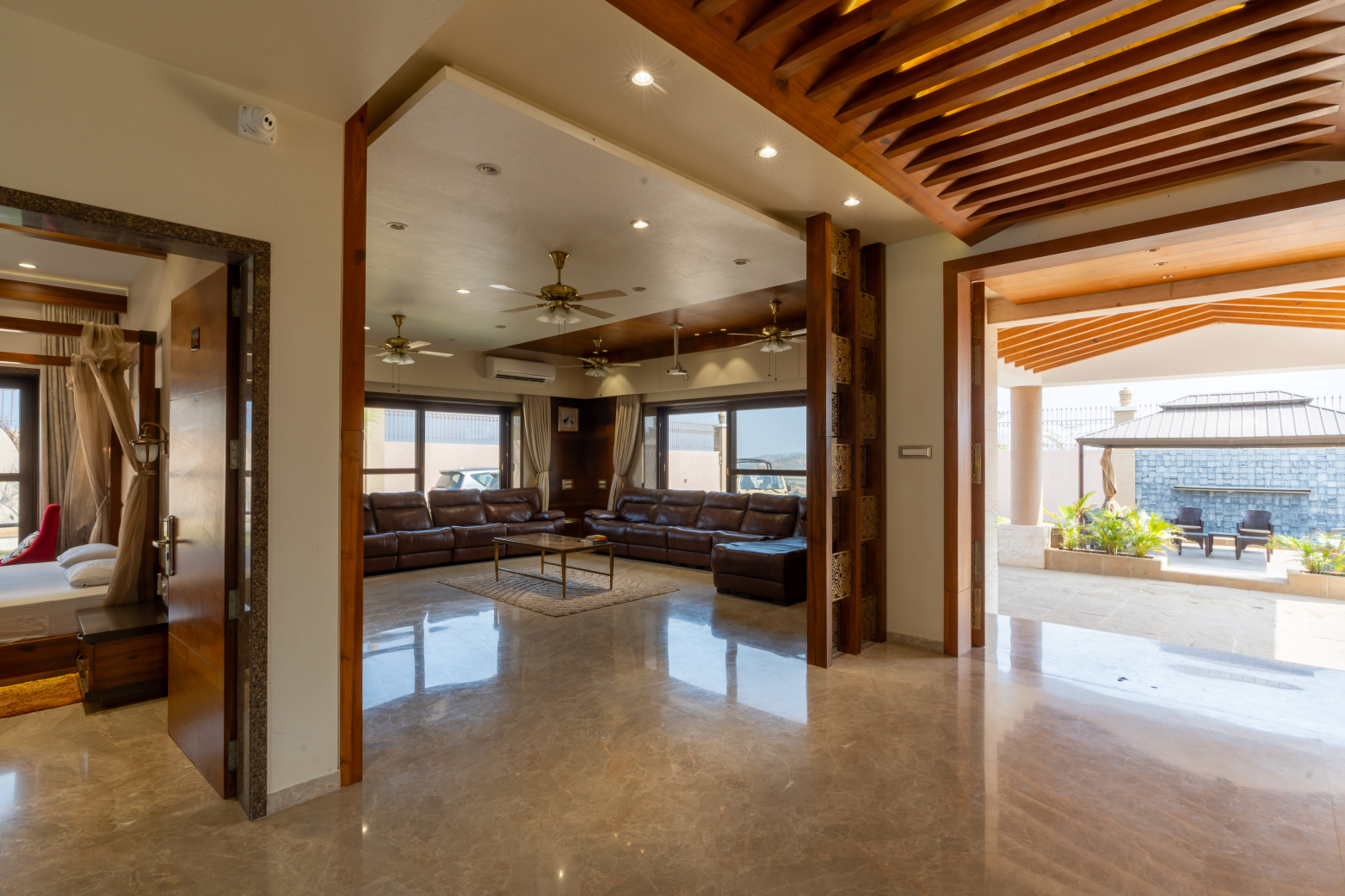 Living room of the Gaj Kesri Resort in Gir